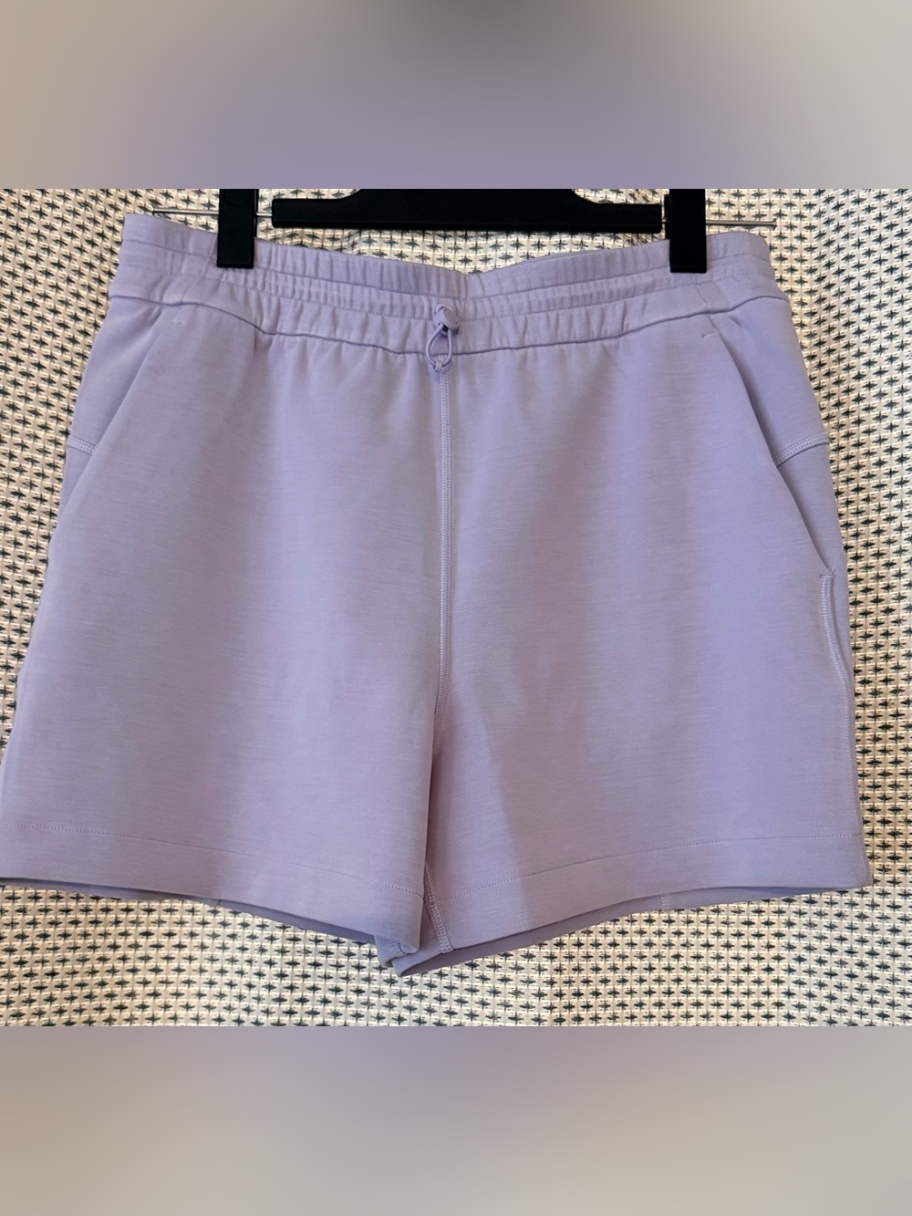 NWT! LULULEMON Softstreme High Rise Shorts Purple size 6